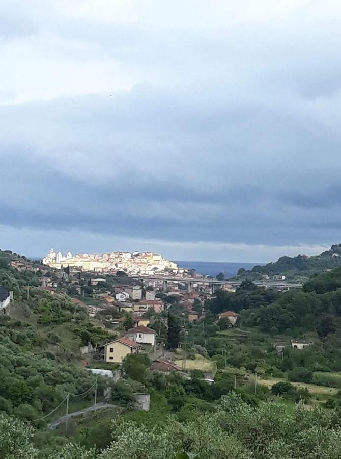 Casa Intera Indipendente Con Giardino Privato Villa Imperia Exterior foto